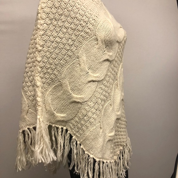 Inc international concepts poncho - Picture 7 of 8